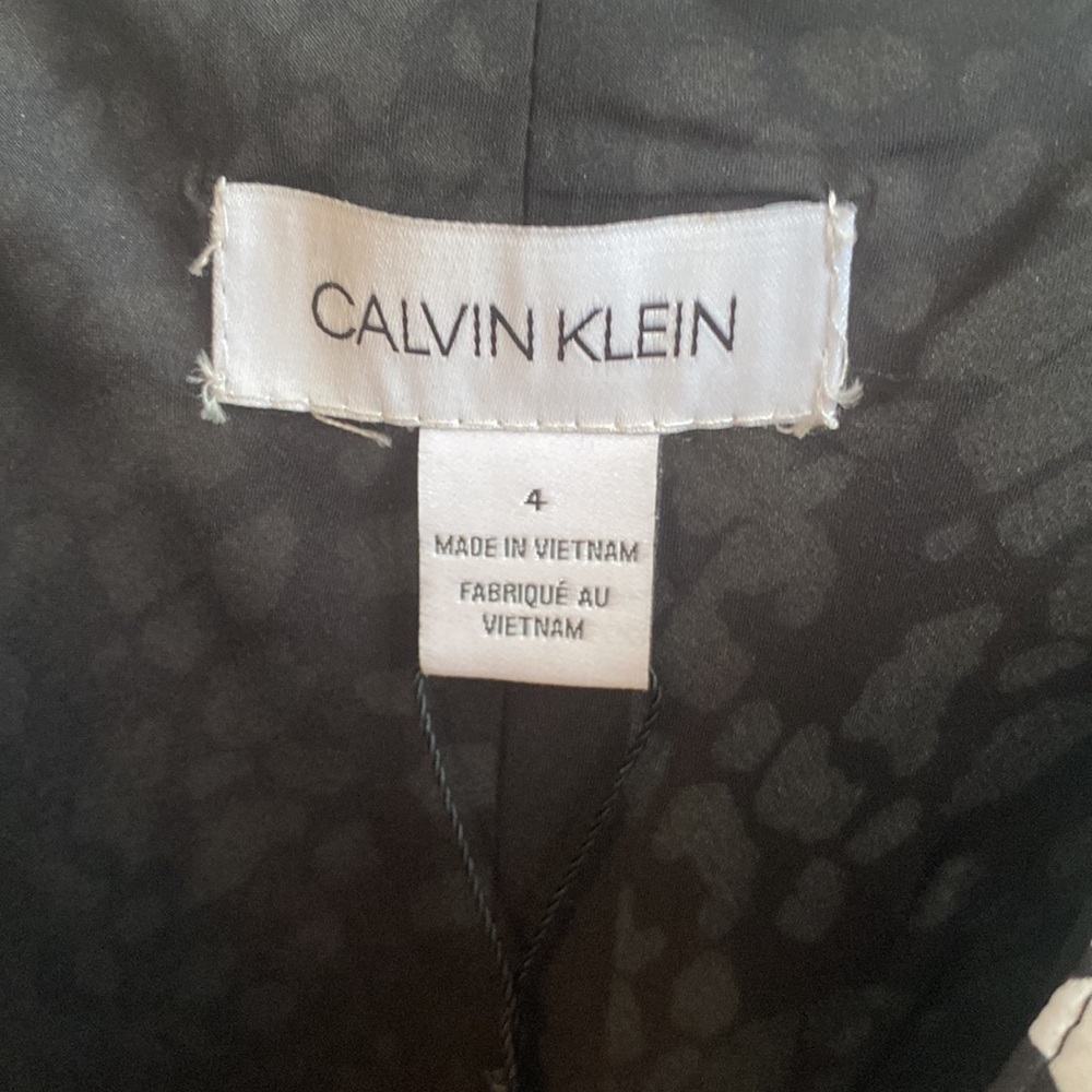 Black and white silk Calvin Klein slip dress. - Picture 4 of 7